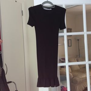 NWOT Alexander Wang beautiful chic black ribbed dress with flounce bottom